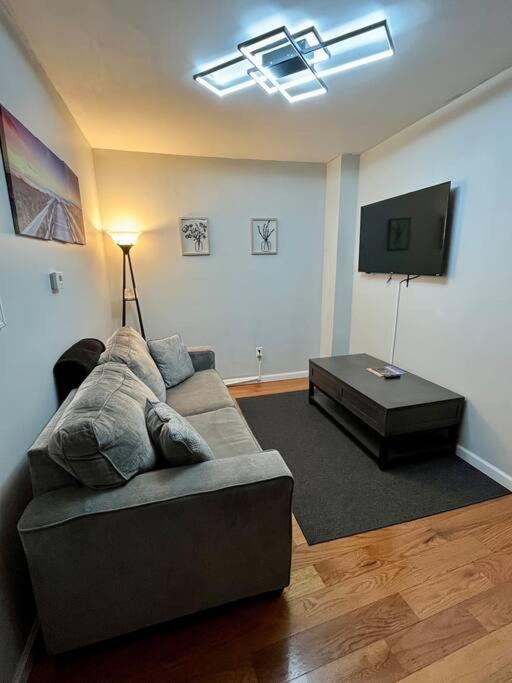 Downtown Albany 1 Bed + Workstation @ Maiden Laneアパートメント エクステリア 写真